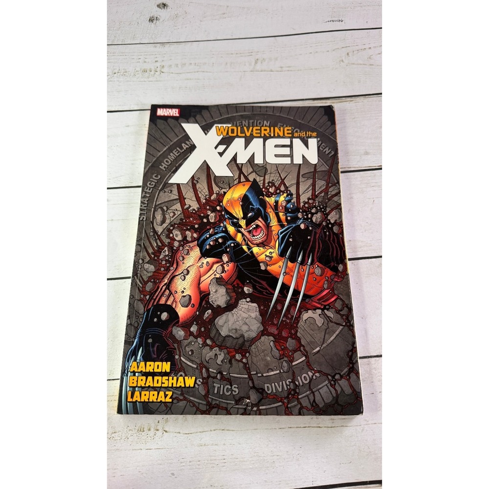 Wolverine & the X-Men‎ Aaron Bradshaw Larraz TPB Marvel Comics 2014